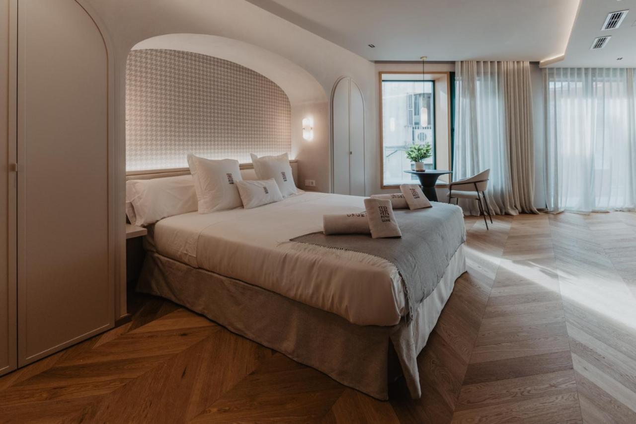 Hotel Petit Luxe تيراسا المظهر الخارجي الصورة