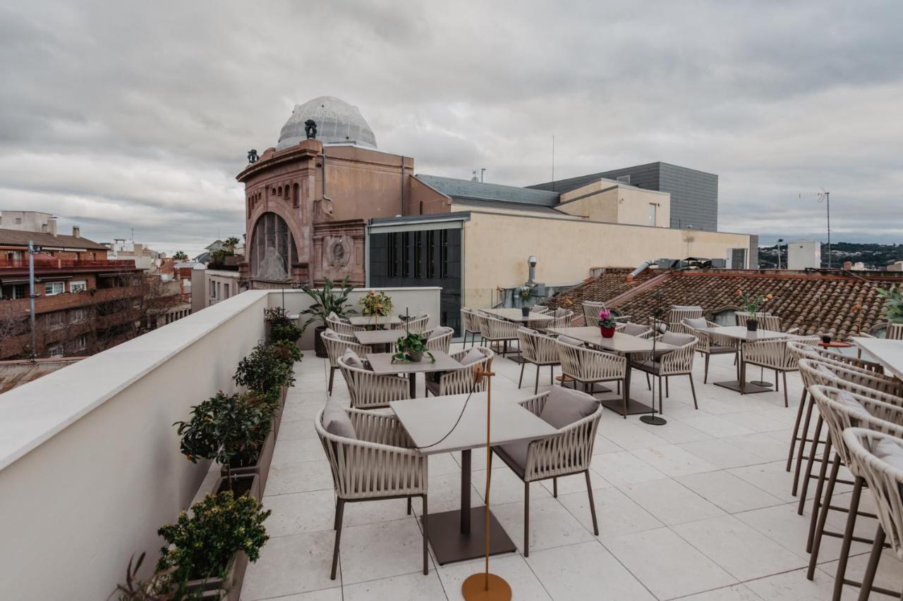 Hotel Petit Luxe تيراسا المظهر الخارجي الصورة