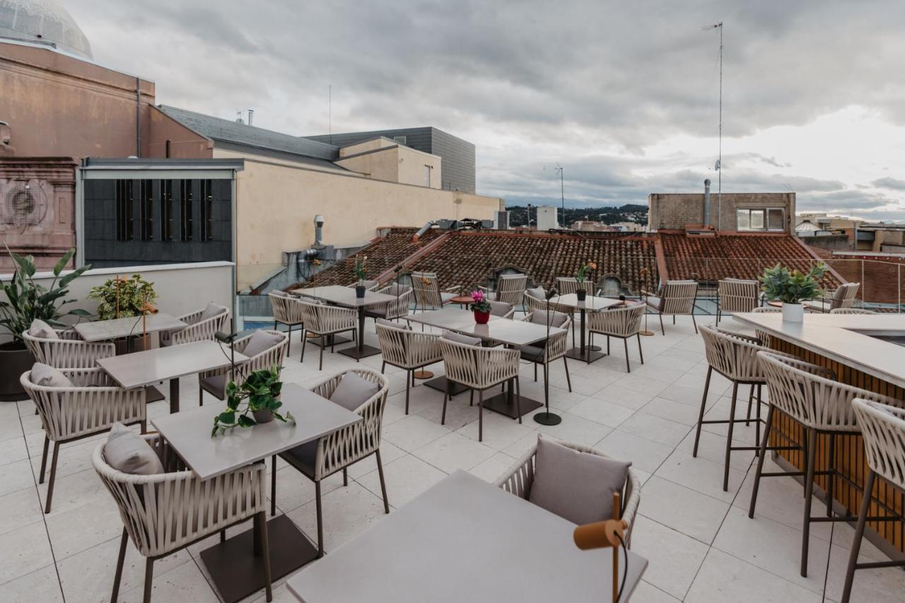 Hotel Petit Luxe تيراسا المظهر الخارجي الصورة