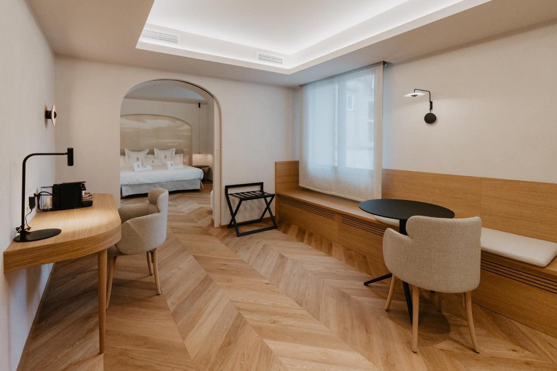 Hotel Petit Luxe تيراسا المظهر الخارجي الصورة